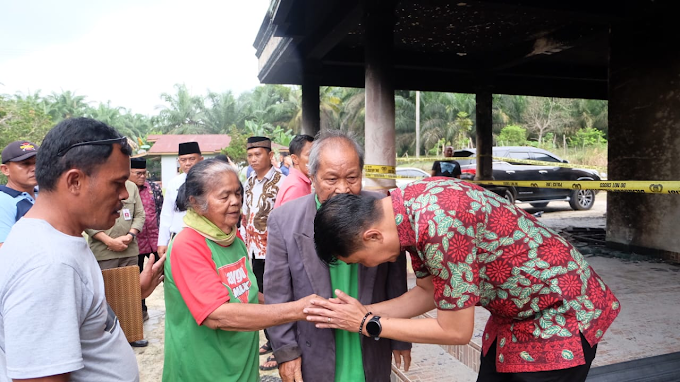 PEDULI KORBAN KEBAKARAN, PJ BUPATI SALURKAN SANTUNAN